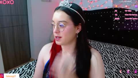 Selene G  online show from 09.27.25