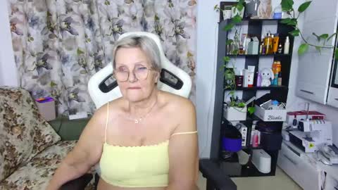 Snapshot of selenna57 chatting on 02.24.25 Selenna online show from 02.24.25