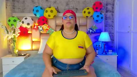 Selenna Cooper online show from 06.17.26
