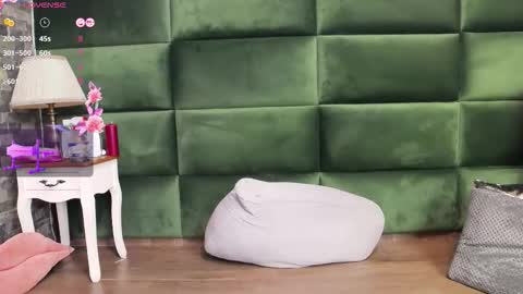 Selen online show from 10.12.25