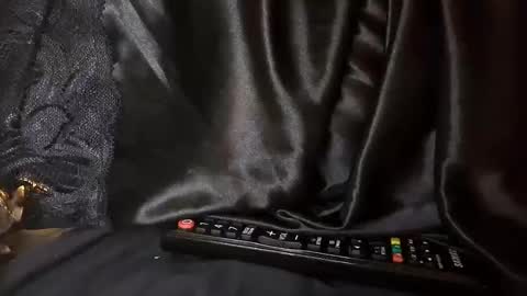 Julian Kinky Bi-guy online show from 12.10.24