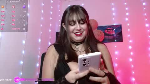 Snapshot of selikayle chatting on 11.29.25 Selen online show from 11.29.25