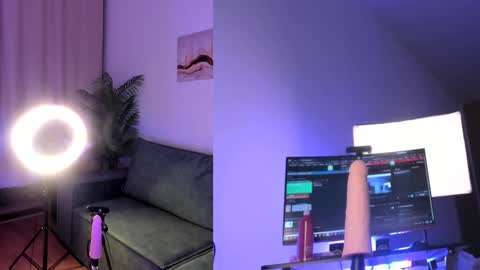 Snapshot of selina_coy chatting on 03.09.25 lina next stream nearest evening  online show from 03.09.25