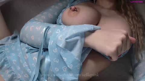 My name is Sella and im Bisexual online show from 02.05.25