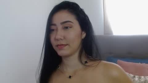 Sellena Stone online show from 10.25.25