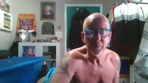 Snapshot of semajstretsa chatting on 04.03.26 frederick online show from 04.03.26