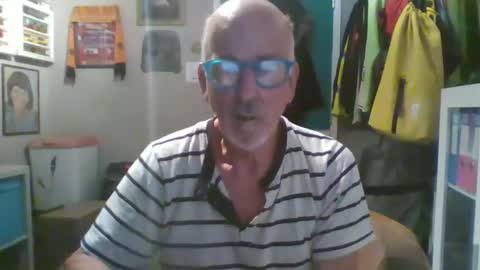 Snapshot of semajstretsa chatting on 05.16.26 frederick online show from 05.16.26