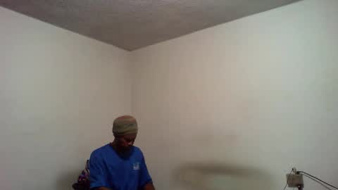 Snapshot of semental24cm chatting on 12.31.24 semental24cm online show from 12.31.24