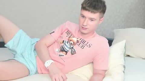 Snapshot of semyonone chatting on 02.14.26 Semyon online show from 02.14.26