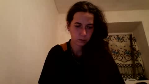 Snapshot of sendiarayl chatting on 10.26.25 sendiarayl online show from 10.26.25