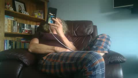 Snapshot of seniorfuntime1556 chatting on 01.29.25 Summiteer online show from 01.29.25