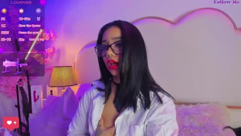 Sennia online show from 10.09.25