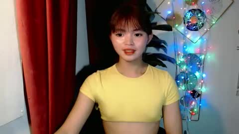 Snapshot of sensational_yeng chatting on 01.12.26 sensational_yeng online show from 01.12.26