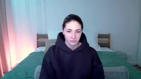 sensitiveheartt online show from 04.22.26