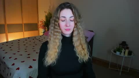 sensitiveheartt online show from 05.12.26