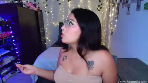 Snapshot of sensual_flame chatting on 12.22.25 Camille and sophie online show from 12.22.25