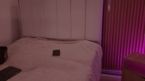Sensual Kim77 online show from 04.25.26