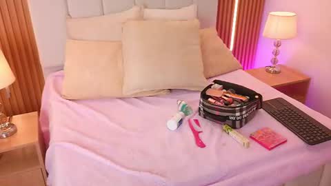 Sensual Kim77 online show from 06.09.26