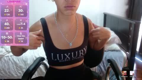 Snapshot of sensual_natalie chatting on 05.27.26 sensual_natalie online show from 05.27.26