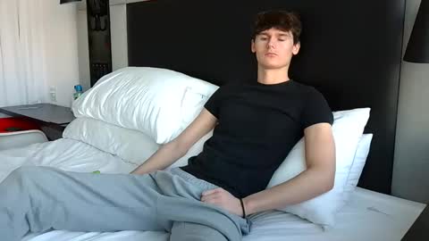 Cam online show from 12.03.24