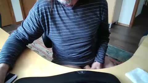 Snapshot of sensualgentlem chatting on 02.16.25 Sensually Yours online show from 02.16.25