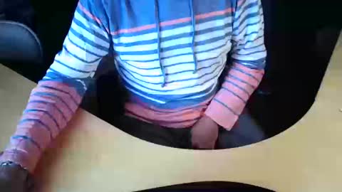 Snapshot of sensualgentlem chatting on 10.13.25 Sensually Yours online show from 10.13.25