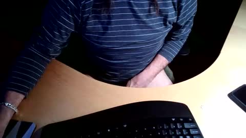 Snapshot of sensualgentlem chatting on 12.02.25 Sensually Yours online show from 12.02.25