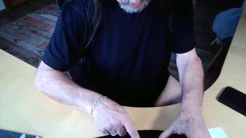 Snapshot of sensualgentlem chatting on 01.10.26 Sensually Yours online show from 01.10.26