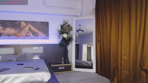 Hallie online show from 10.17.25