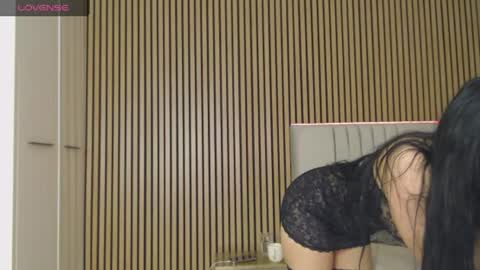 Snapshot of sensualhallie chatting on 06.21.26 Hallie online show from 06.21.26