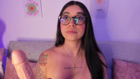 Snapshot of sensualhaven_ chatting on 01.03.25 sensualhaven_ online show from 01.03.25