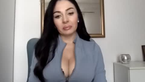 Snapshot of sensuallstella chatting on 01.08.26 sensuallstella online show from 01.08.26