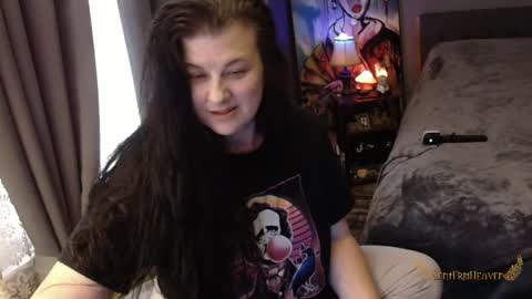 Tara online show from 04.24.26