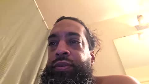 Snapshot of serani02 chatting on 03.31.26 Serani online show from 03.31.26