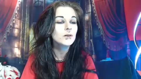 Snapshot of seraphinmunster chatting on 12.12.24 Seraphin Munster online show from 12.12.24