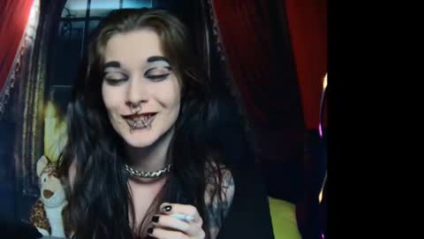 Snapshot of seraphinmunster chatting on 02.04.25 Seraphin Munster online show from 02.04.25