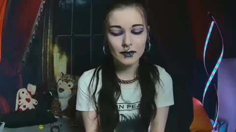 Snapshot of seraphinmunster chatting on 03.01.25 Seraphin Munster online show from 03.01.25