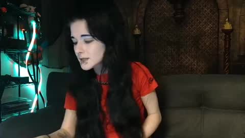 Snapshot of seraphinmunster chatting on 09.11.25 Seraphin Munster online show from 09.11.25