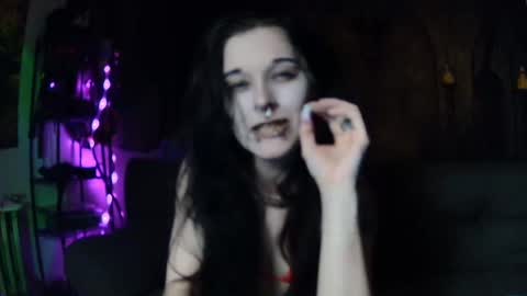 Snapshot of seraphinmunster chatting on 09.20.25 Seraphin Munster online show from 09.20.25