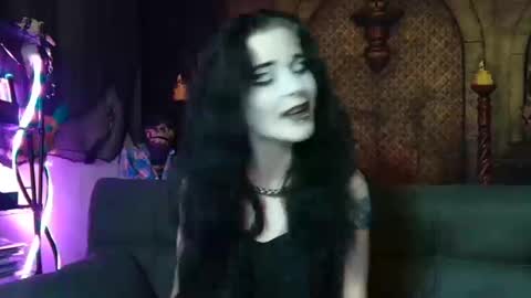 Snapshot of seraphinmunster chatting on 10.14.25 Seraphin Munster online show from 10.14.25