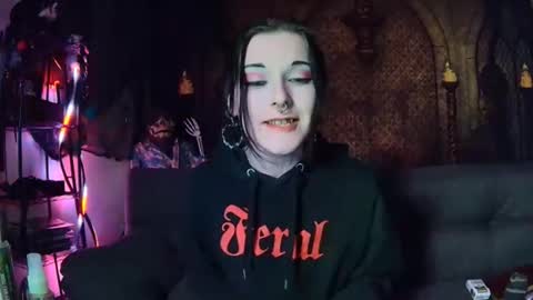 Snapshot of seraphinmunster chatting on 10.24.25 Seraphin Munster online show from 10.24.25