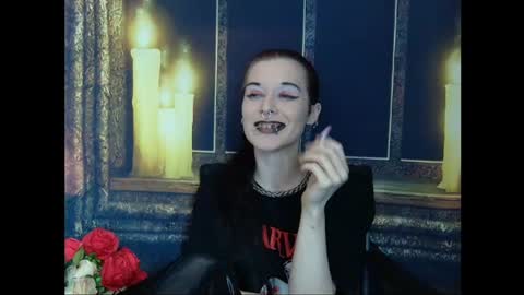 Snapshot of seraphinmunster chatting on 06.17.26 Seraphin Munster online show from 06.17.26
