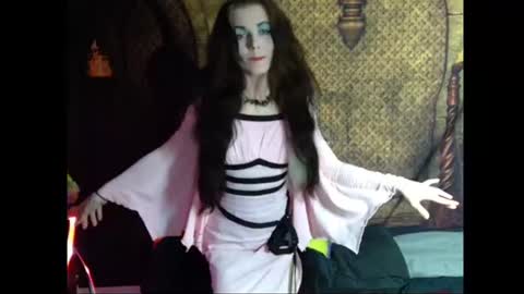 Snapshot of seraphinmunster chatting on 06.19.26 Seraphin Munster online show from 06.19.26