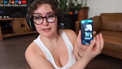 Snapshot of serareads chatting on 11.14.25 SeraReads online show from 11.14.25