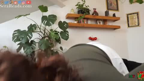 Snapshot of serareads chatting on 12.22.25 SeraReads online show from 12.22.25