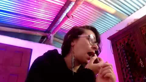 Serena Xyz online show from 12.16.25