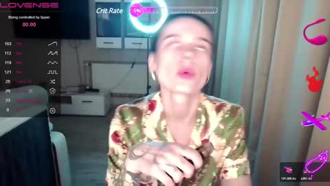 Snapshot of serenamilss chatting on 02.17.25 serenamilss online show from 02.17.25