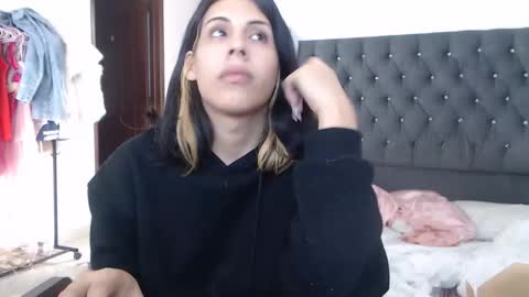 Snapshot of serenaroussee chatting on 03.13.26 sararoussee online show from 03.13.26