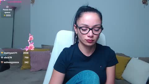 SereneSophi online show from 12.03.24