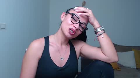 SereneSophi online show from 03.05.25